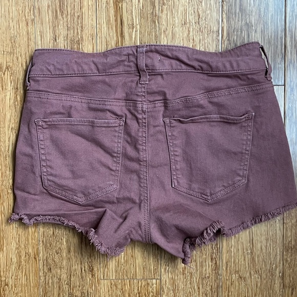 Alter’d State Women's Shorts Denim Cuttoffs Frayed Raw Hem Size 27 Maroon - Picture 3 of 3